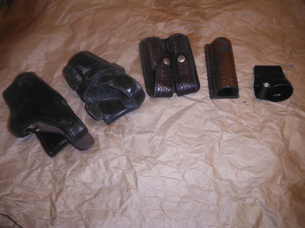 lot left hand holsters mag, light and spray pouch-img-1