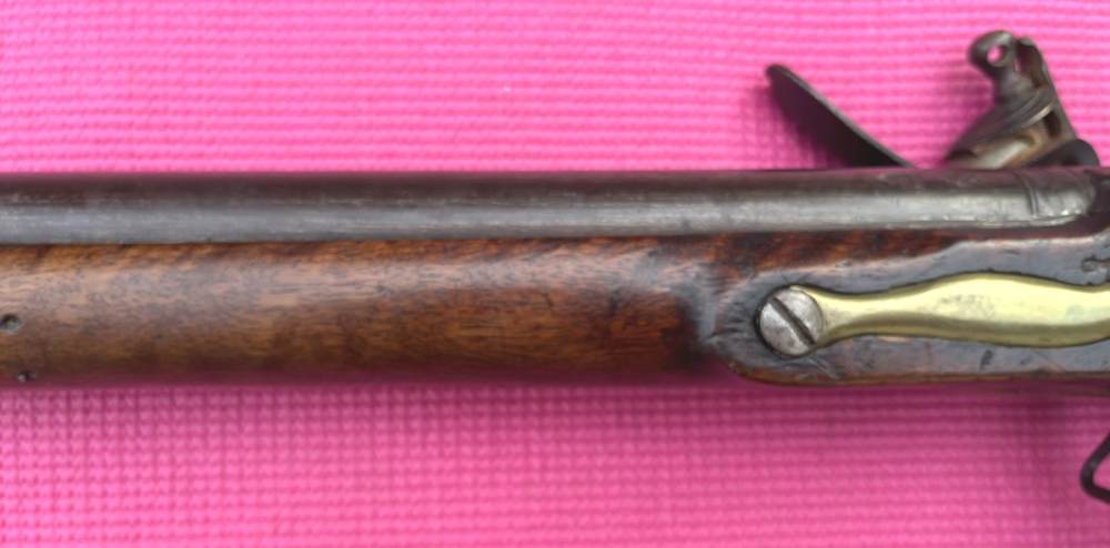 1790s Brown Bess flintlock musket with bayonet-img-18