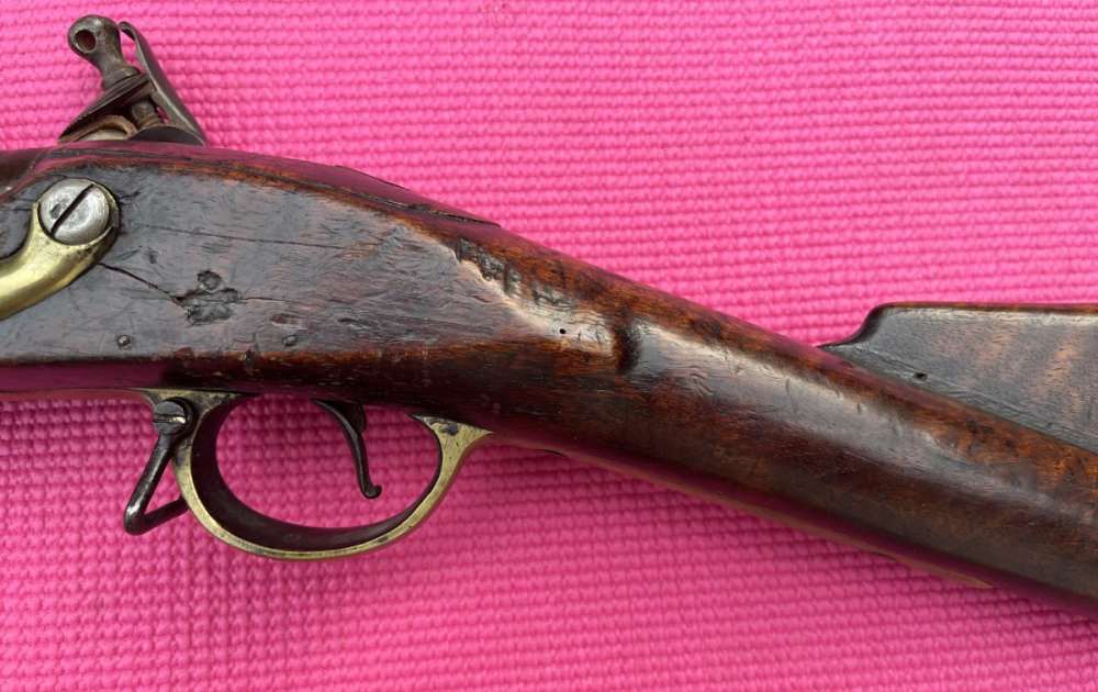 1790s Brown Bess flintlock musket with bayonet-img-16