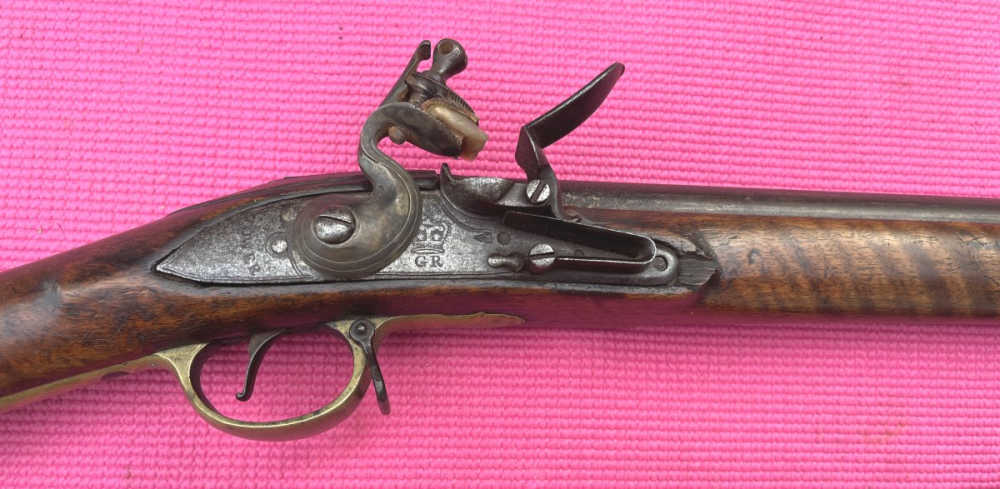 1790s Brown Bess flintlock musket with bayonet-img-5
