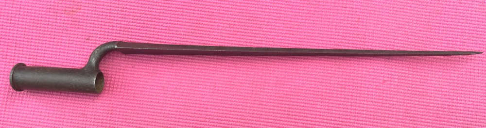 1790s Brown Bess flintlock musket with bayonet-img-46