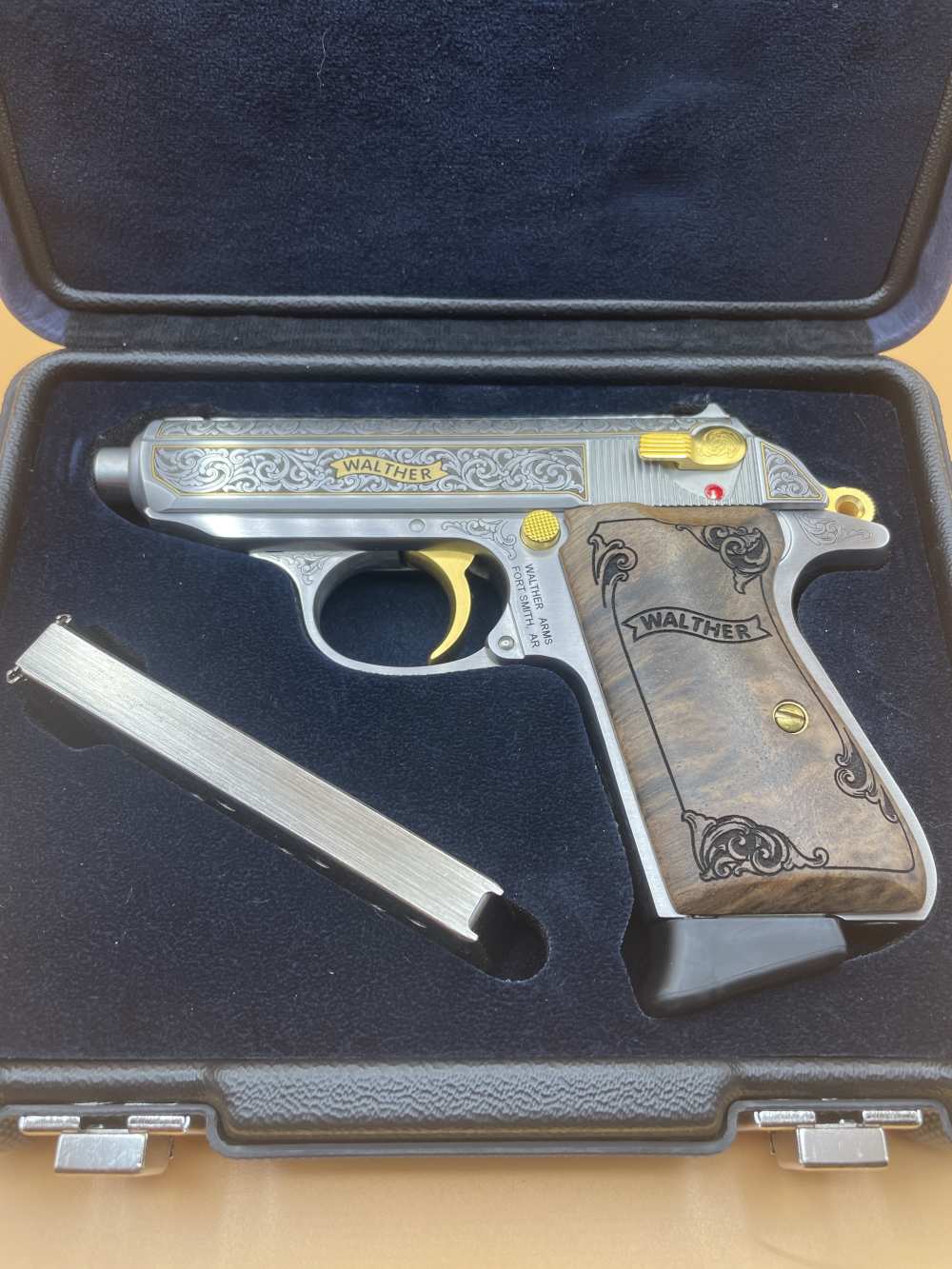 WALTHER PPK/S EXQUISITE James Bond tribute  380 AUTO -img-5