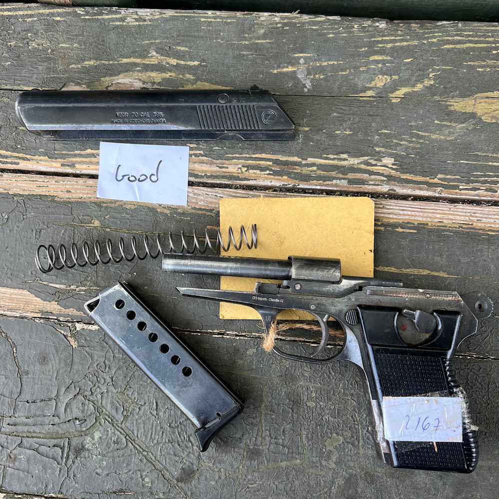 Czech VZ70/CZ70 Pistol in Good Surplus Condition! - .32ACP/7.62mm Browning-img-4