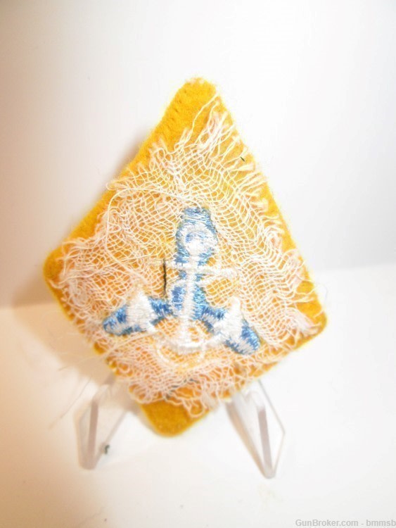 Vintage U.S NAVY WAVE  Yellow Triangle Wool Insignia, maybe Collar Insignia-img-2