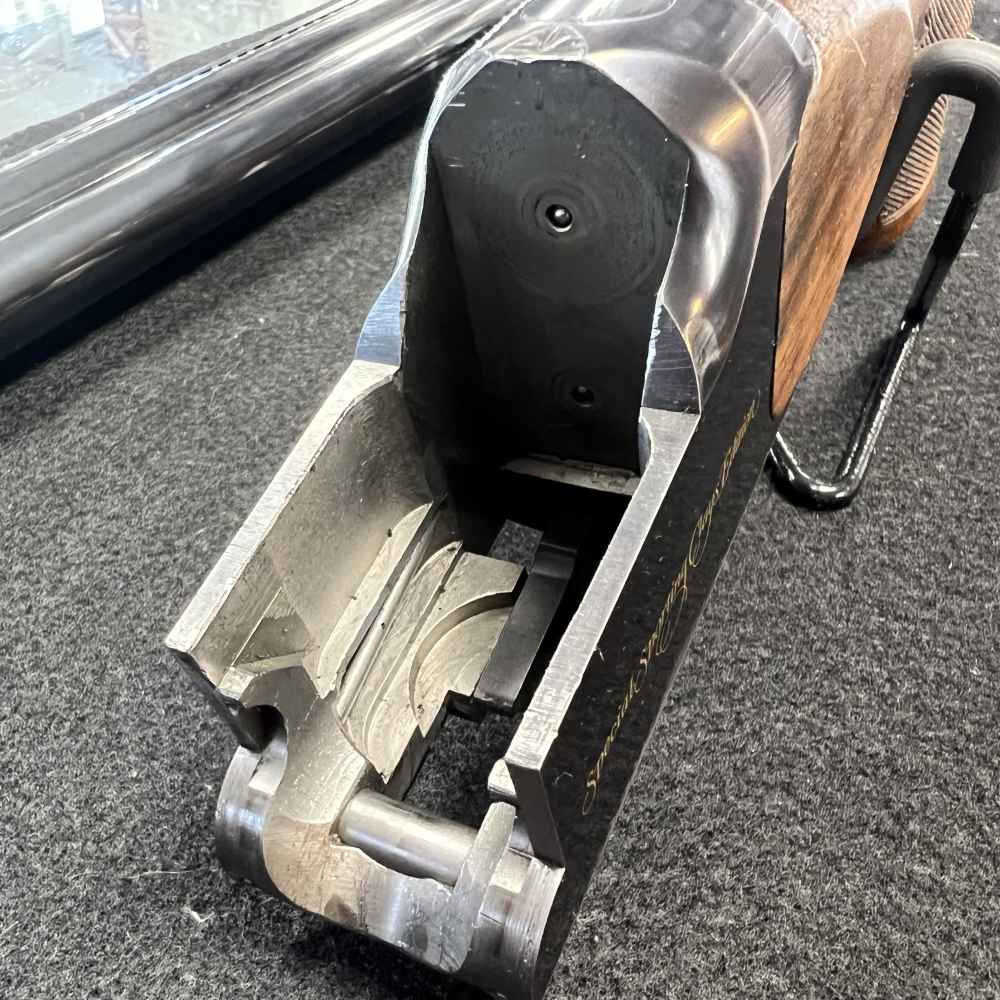 Browning Special Sporting Clays Edition Over/Under 12 GA Barrel W/Extras! -img-29