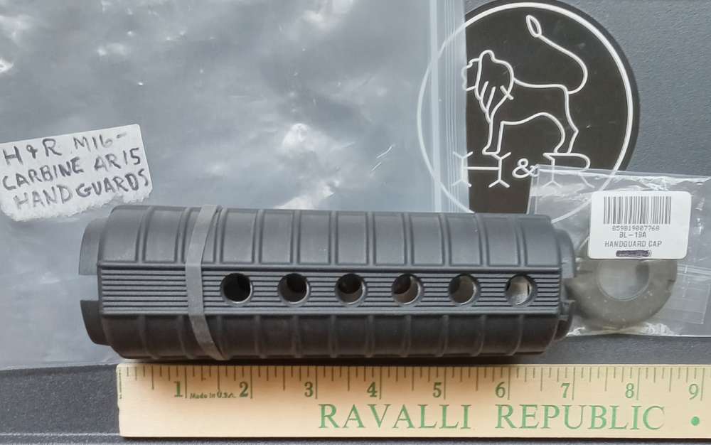Harrington & Richardson Carbine handguard M16A1 Colt retro XM177/USAF-GAU -img-0