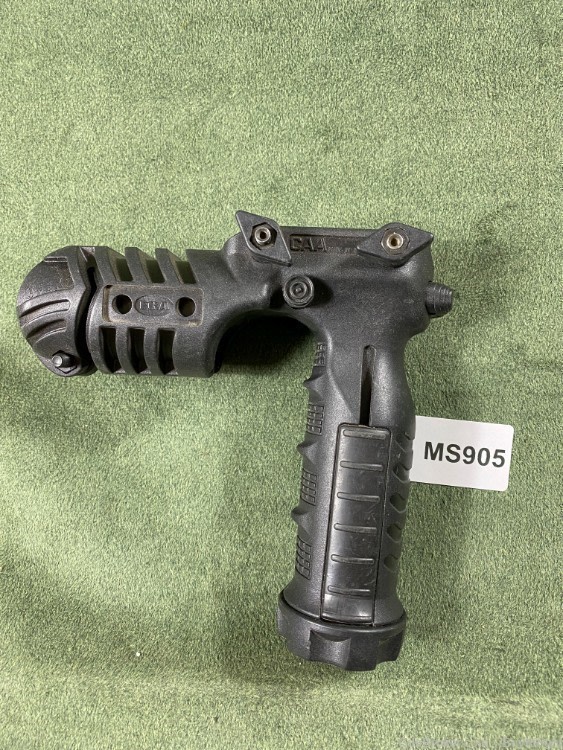 Command Arms FGA Flashlight Adapter Vertical Forward Grip CAA-img-1