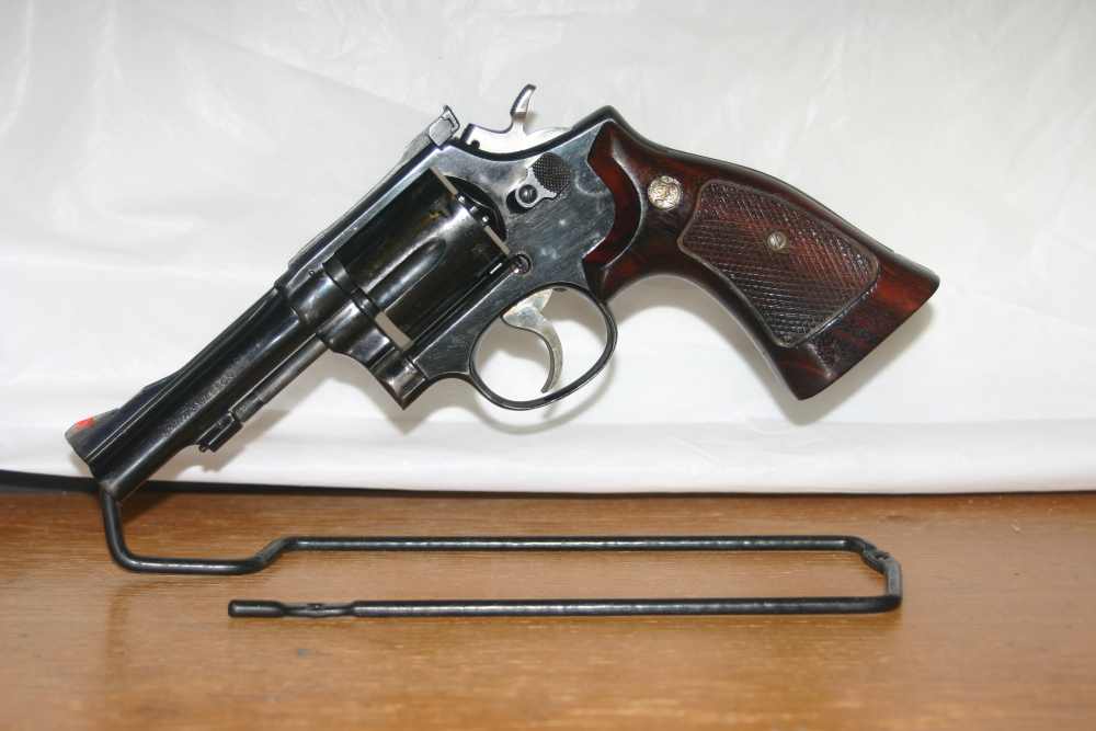 Smith & Wesson model 15-3 Combat Master .38 SPC  Good Cond-img-0