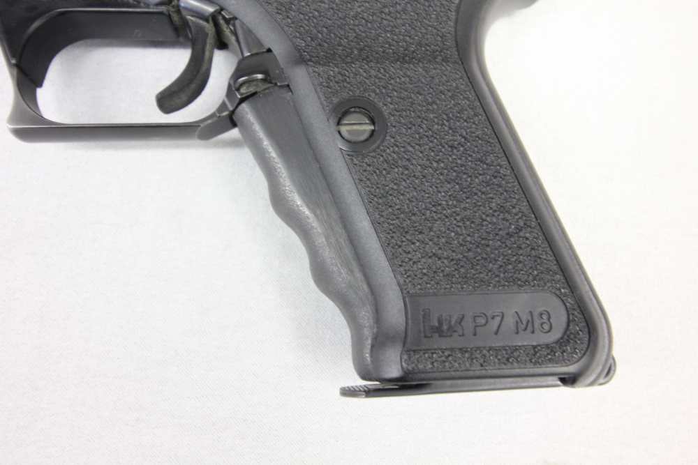 HK P7 M8 4.13" 9mm w/ 2 Mags, Manual, Brush & Factory Case Heckler & Koch-img-8