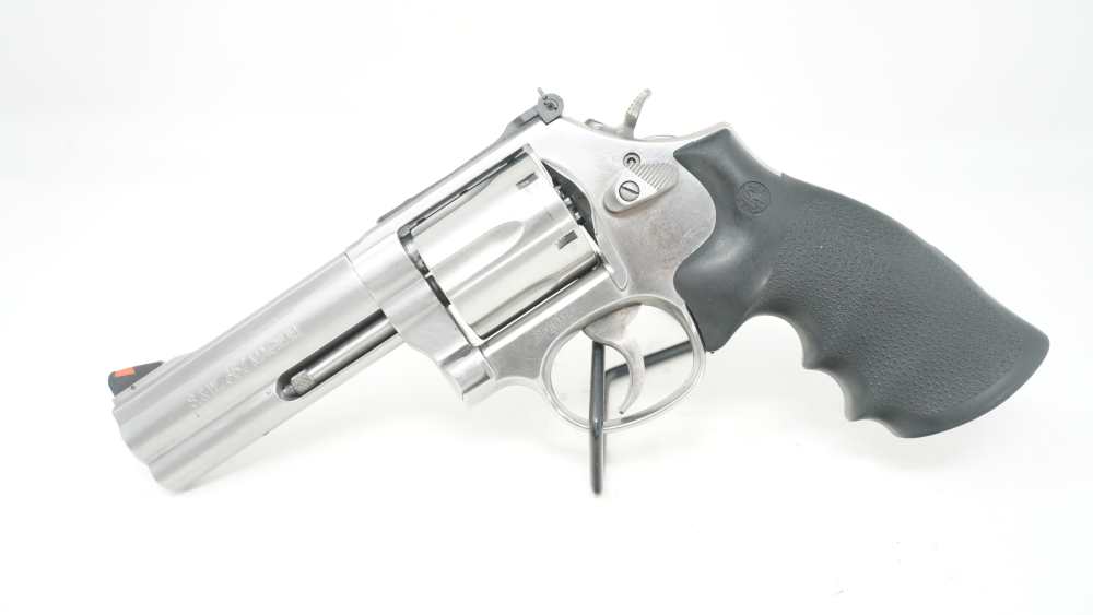 SMITH & WESSON MODEL 686 .357MAG 4" STAINLESS STEEL 6 SHOT REVOLVER (11946)-img-0