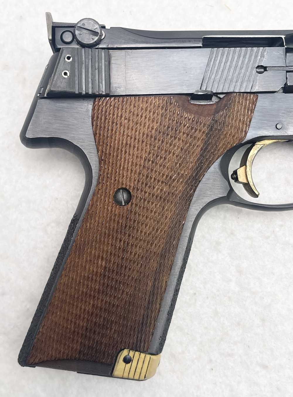 High Standard Victor .22lr semi auto pistol -img-3