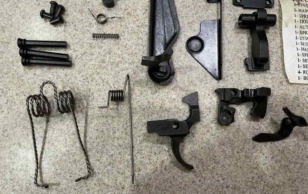 AK-74 3-POS Select Fire SAFE/SEMI/AUTO - 19 Piece FCG w/Trigger w/Selector-img-2