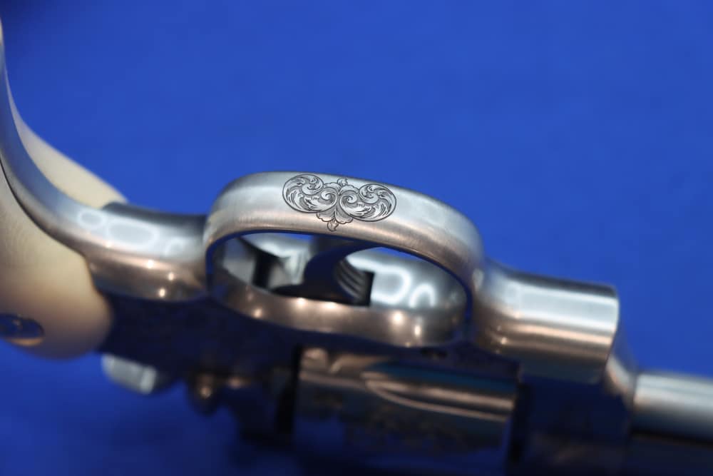 COLT Model Python Revolver 357MAG 2.5" PREMIER GRADE ENGRAVED Holly Grips-img-23