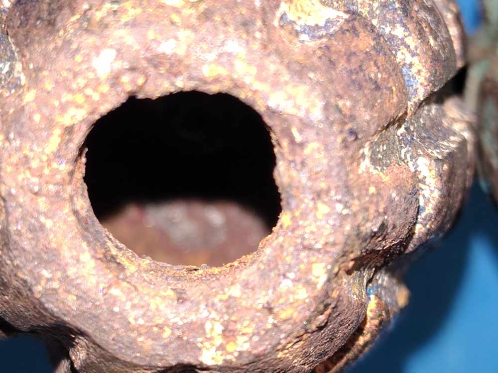 4 Practice Pineapple Hand Grenades & 1 cardboard storage container-img-7