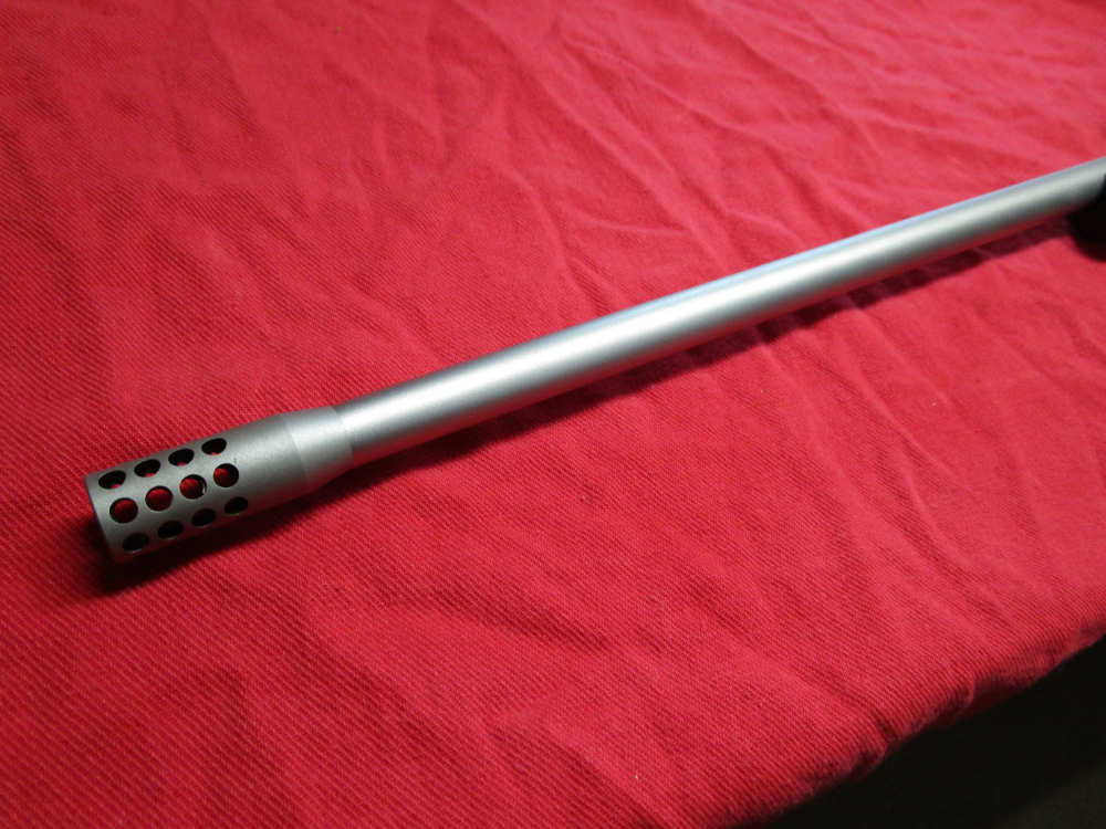 Left handed savage 116 300win Mag with  leupold scope VX-3i  3.5-10x40mm-img-5