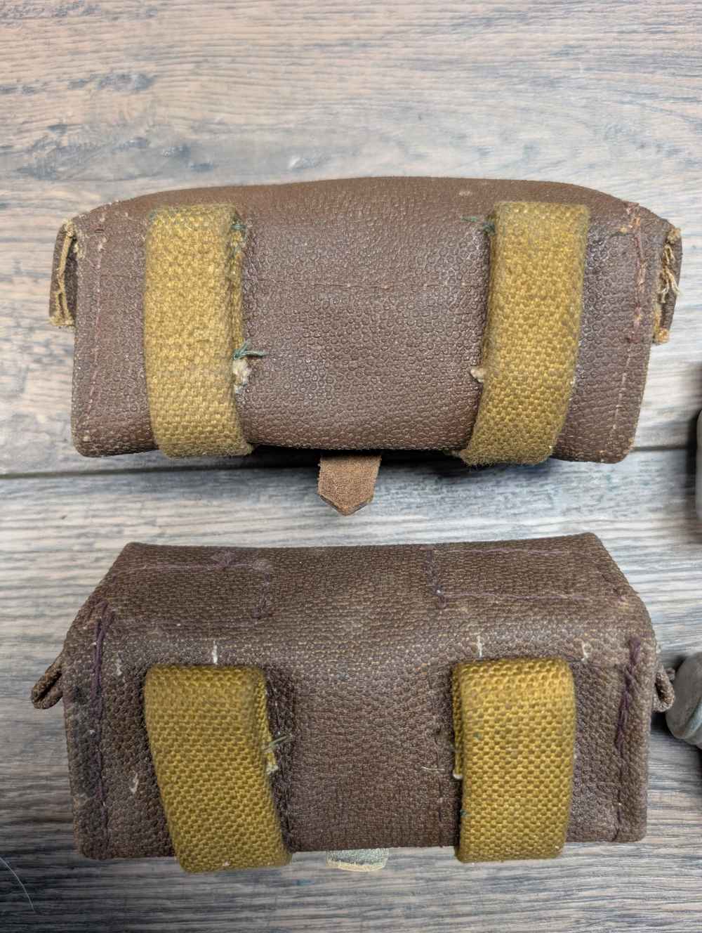 Russian Army SKS Pouch, 6 Stripper Clips & 2 Oil Bottles -img-2