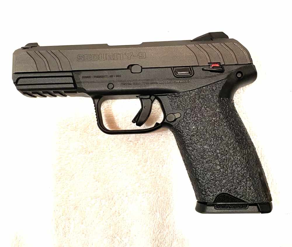 Ruger Security 9 with 6 mags plus extras in almost new condition.-img-34