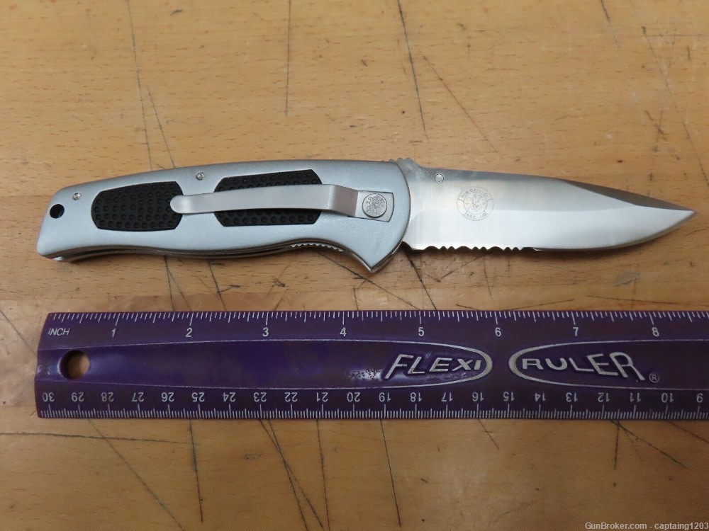 Smith & Wesson SWAT Liner Lock Folding Knife, 4" Drop Point Blade-SW3000-img-4