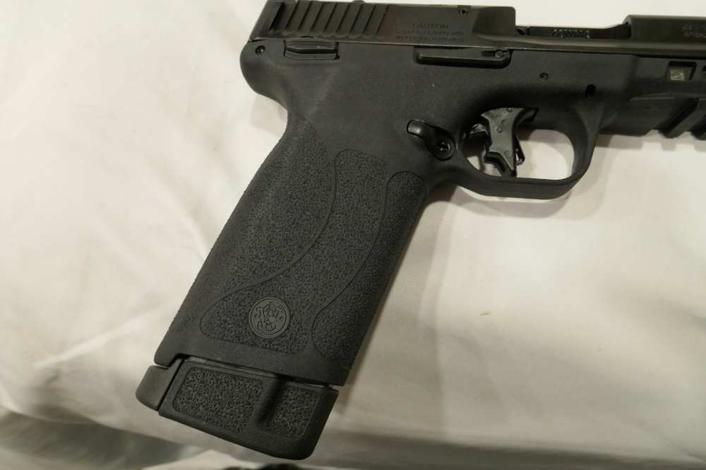 NIB S&W M&P 22 WMR Pistol 4.35" 2 Magazines Thumb Safety 13433-img-1