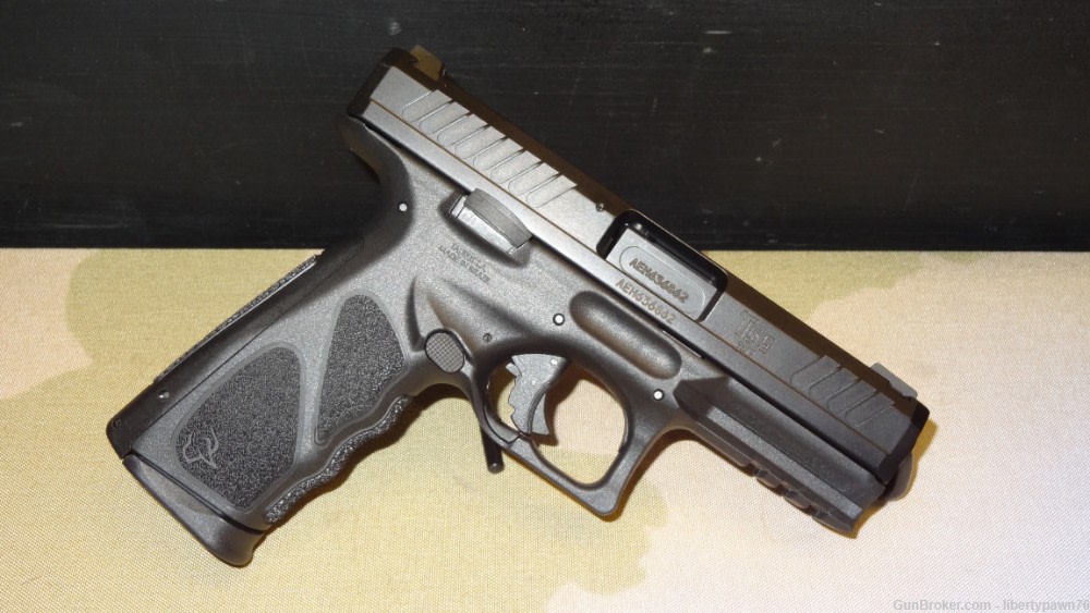 TAURUS TS9 9MM (NEW UNFIRED) BOX AND PAPERWORK INCLUDED-img-0