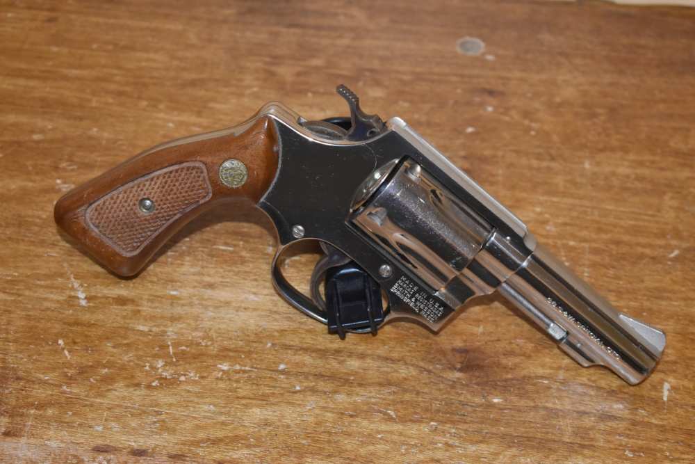 Smith & Wesson Model 36-1 .38 Special 3" Nickel Revolver 70's Era 95% -img-2