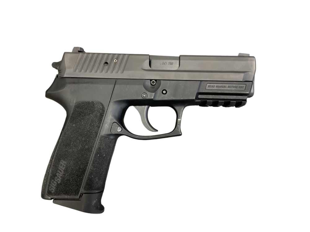 Sig Sauer SP2022, 40 S&W, Good!-img-4