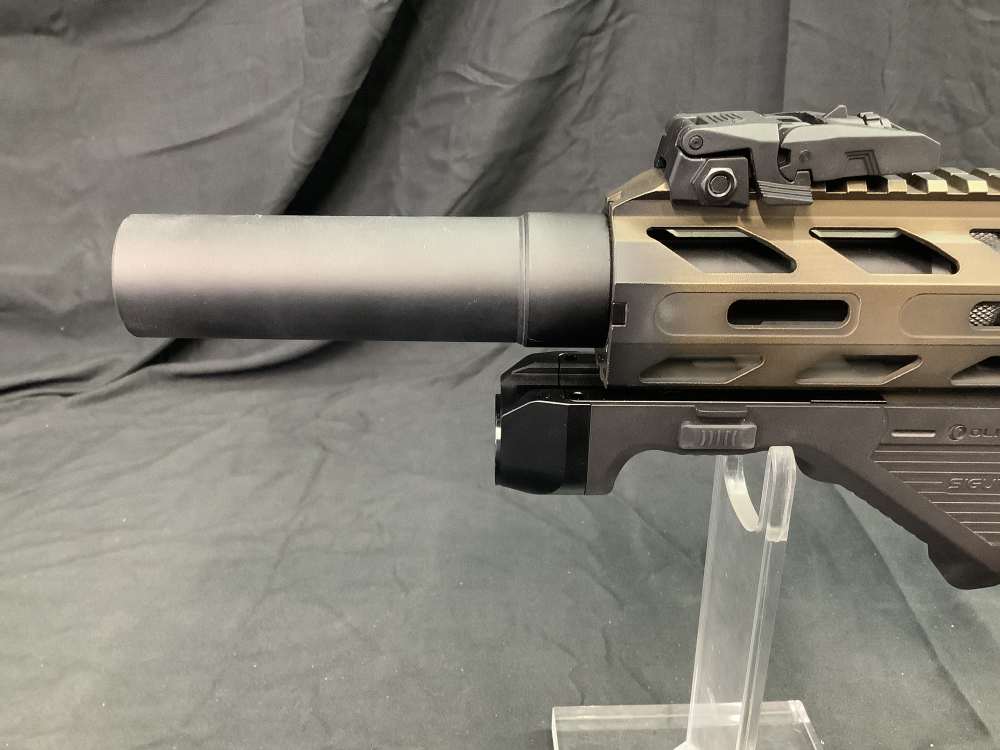 Gforce GFY-1 12ga 2-5rd mags, bronze flag, Olight light -img-7