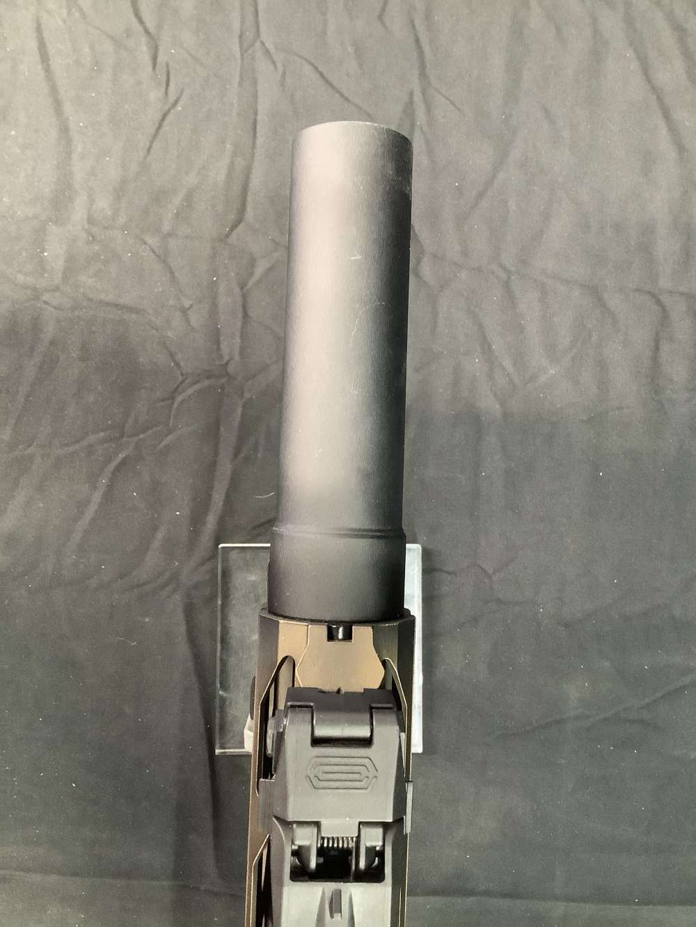 Gforce GFY-1 12ga 2-5rd mags, bronze flag, Olight light -img-15