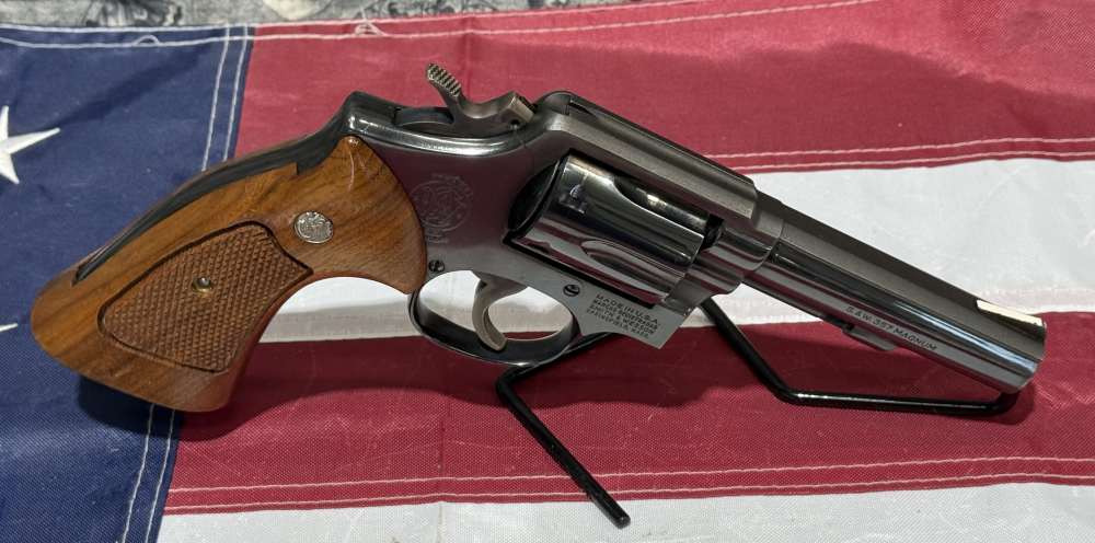 Smith & Wesson 13-2  357 Magnum Revolver-img-9