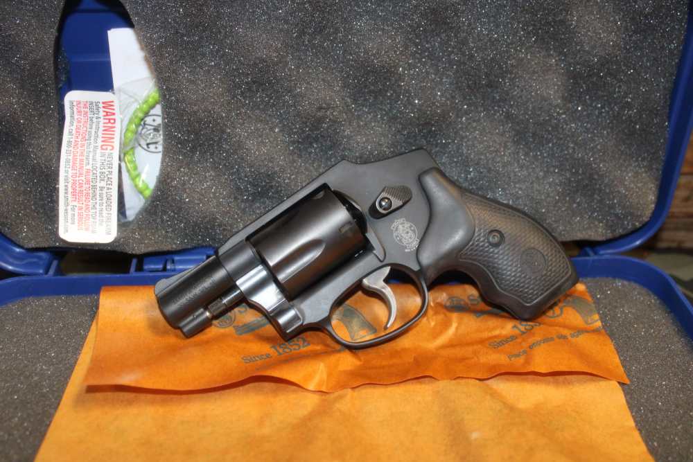 Smith & Wesson M442-1 DAO Black 1.875"-img-1