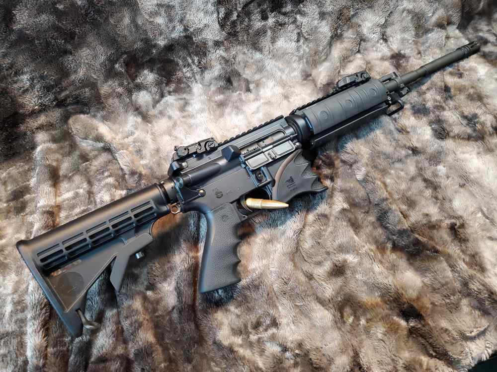 Bushmaster XM15-E2S – 5.56 NATO 16" Rifle w/ Troy Quad Rail – CONSIGNMENT-img-2