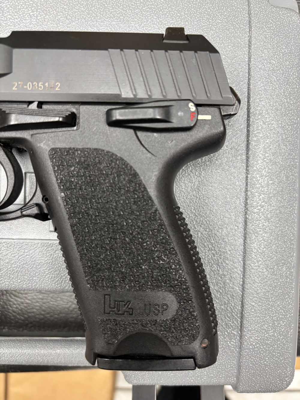 HECKLER AND KOCH HK USP9 COMPACT 9MM. NO RESERVE -img-3