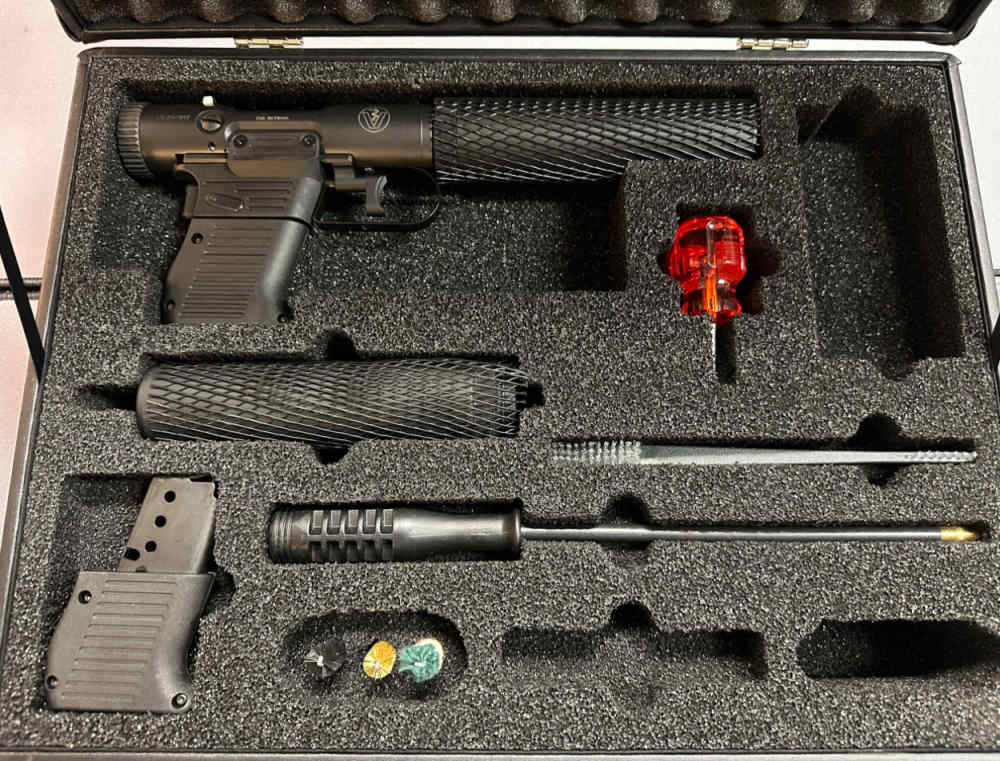 B&T VP9 (9MM) SINGLE SHOT VETERINARY PISTOL WITH TWO SUPPRESSORS (1-250) -img-0