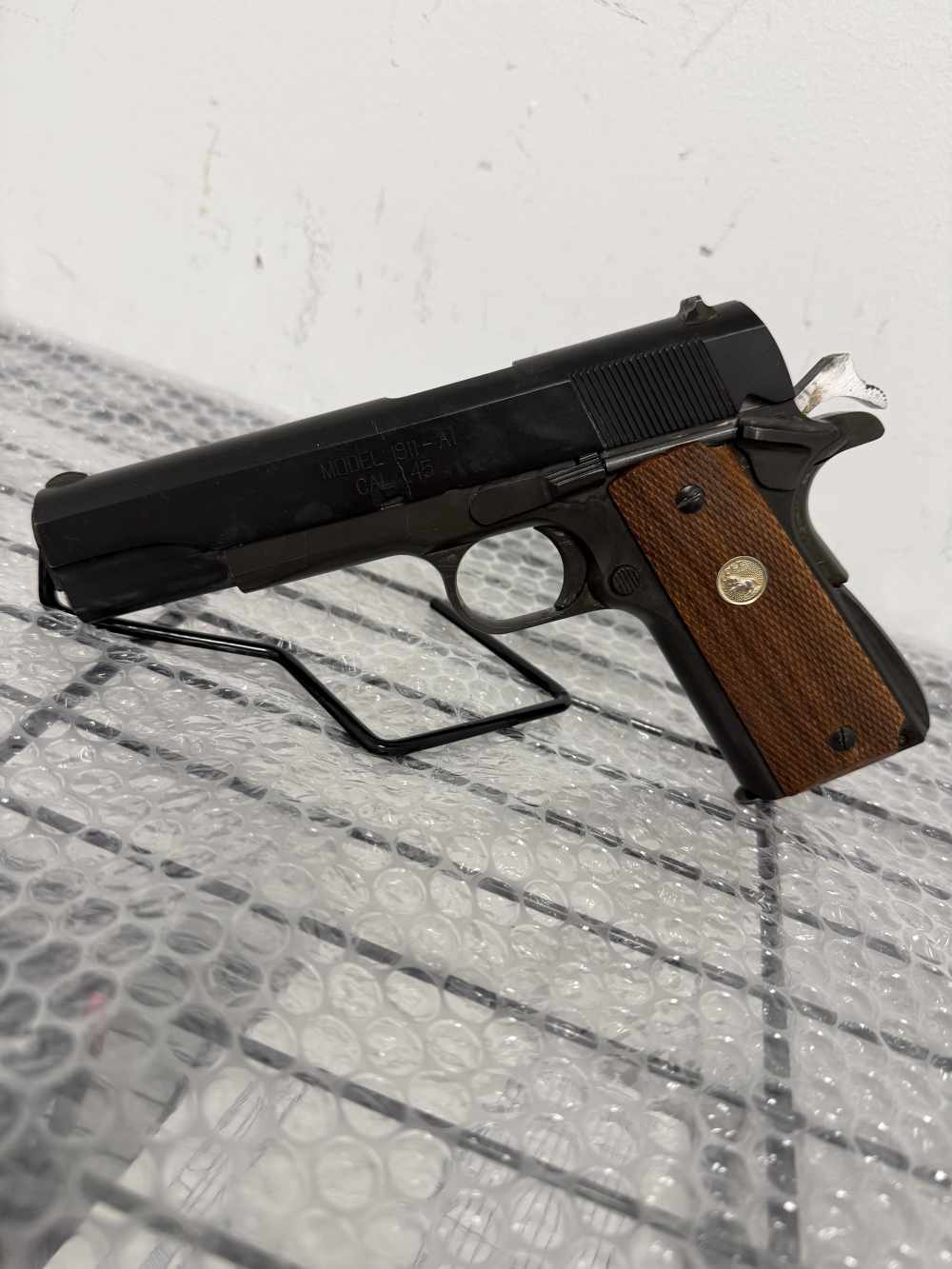 Springfield Armory 1911-A1 .45cal *colt grips* 5" -img-1