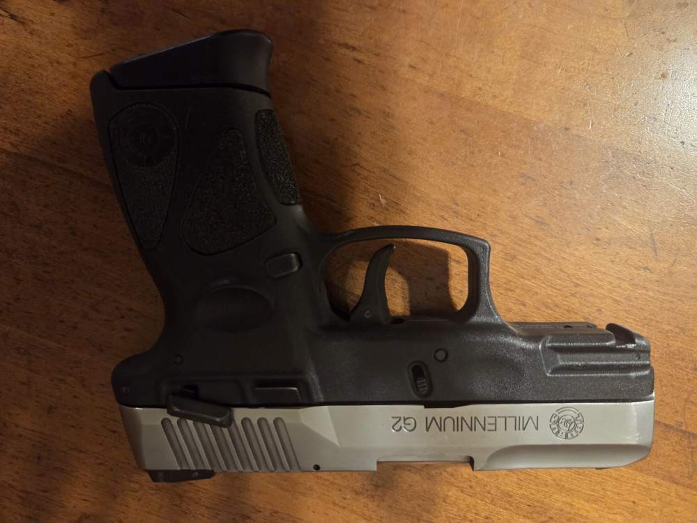 Taurus PT140 G2 - 40 Cal-img-3