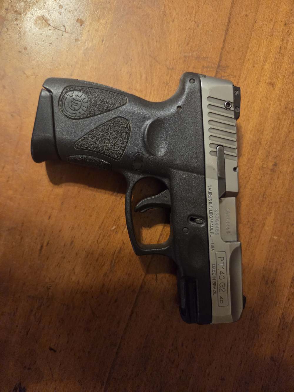 Taurus PT140 G2 - 40 Cal-img-4