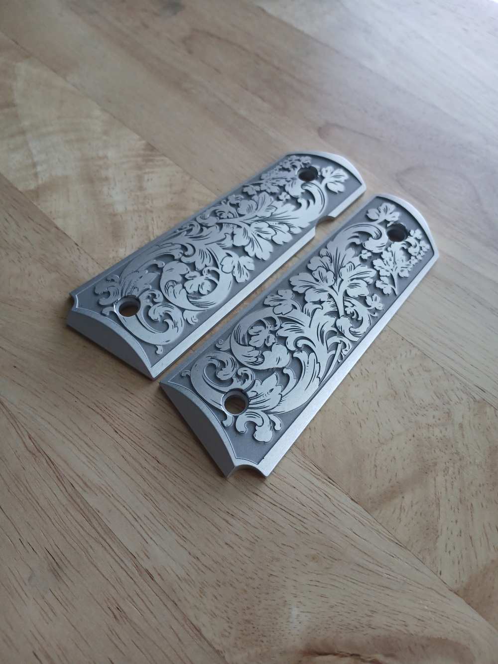 Custom Engraved 1911 full size aluminum grips (Light)-img-2