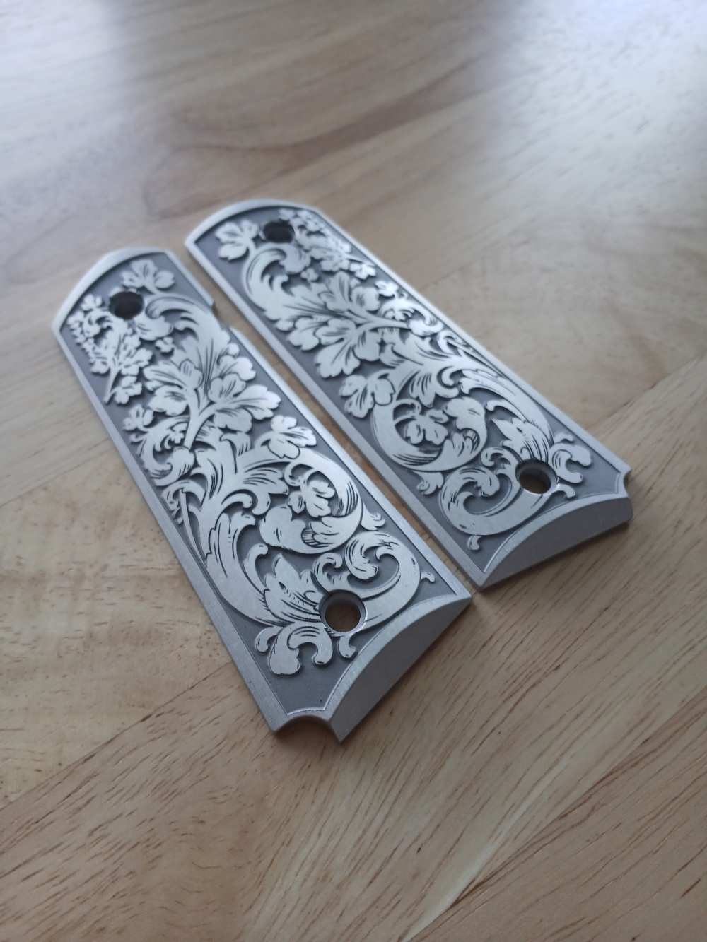 Custom Engraved 1911 full size aluminum grips (Light)-img-1