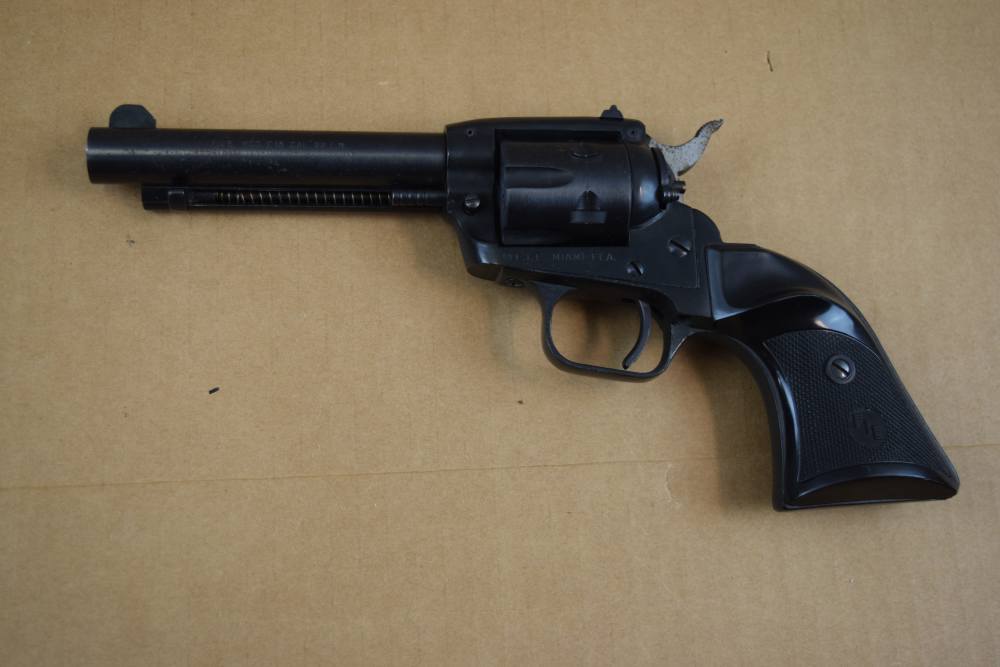 F.I.E. E15 Single Action Revolver, 22 LR, 4.5" Bbl, 6 Shot, Fair Condition.-img-1