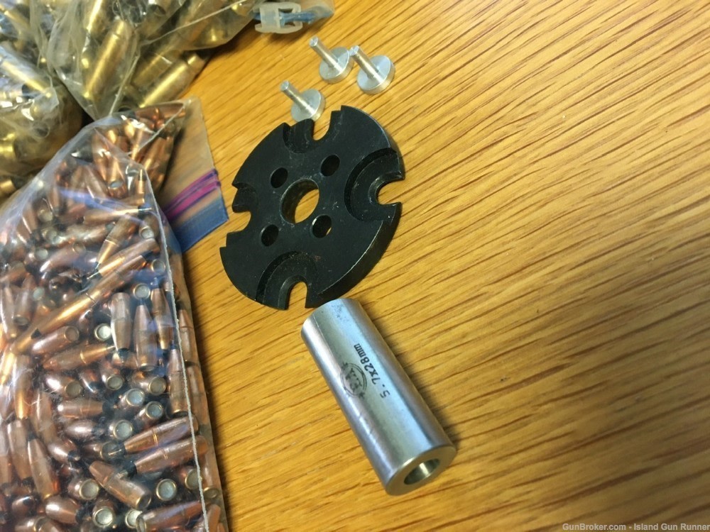 2000 5.7x28, SS190 Projectile, Primed Brass, Shell Plate, Case Gauge   -img-2