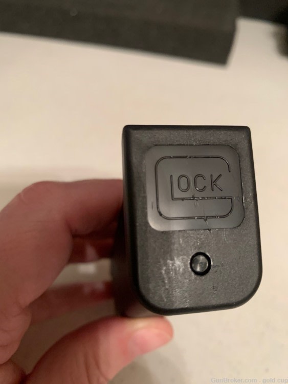 Factory Glock 17 Gen 1 thru 5 Magazine Factory New 17 RD 9 MM-img-4