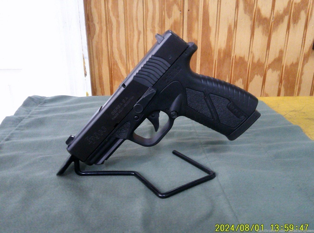Bersa BP9CC 9mm Semi Auto Pistol-img-6