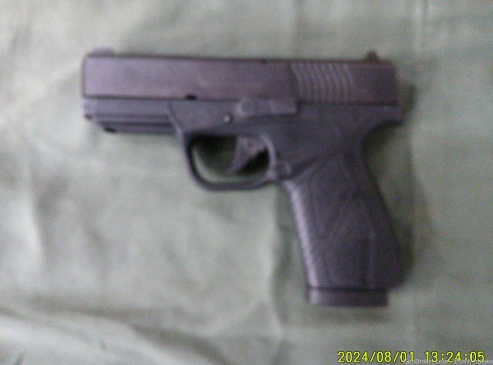 Bersa BP9CC 9mm Semi Auto Pistol-img-3