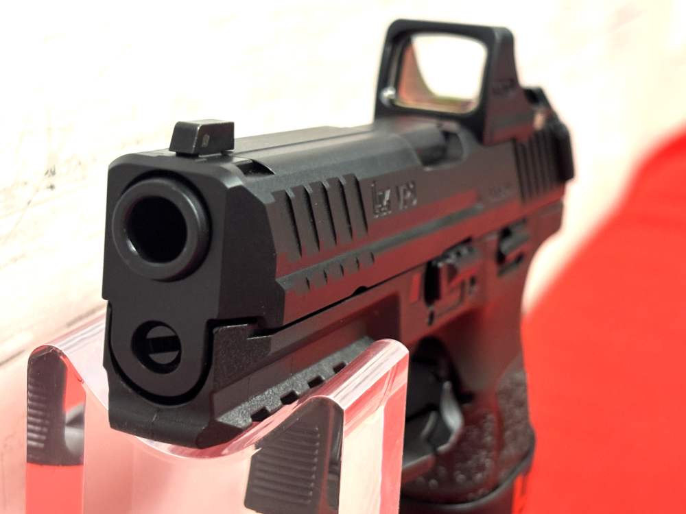 Factory New Heckler & Koch VP9 SCS 9mm Pistol w/ Green Holosun No Reserve!-img-7