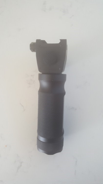 Tactical Vertical Foregrip Heavy Duty 1000 Lumen Light-img-3