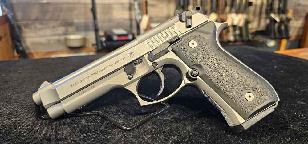 Beretta 92FS INOX 9mm-img-1