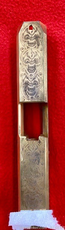 fully  engraved  glock19 silde  24k gold  plated  TRAKKAS-img-0