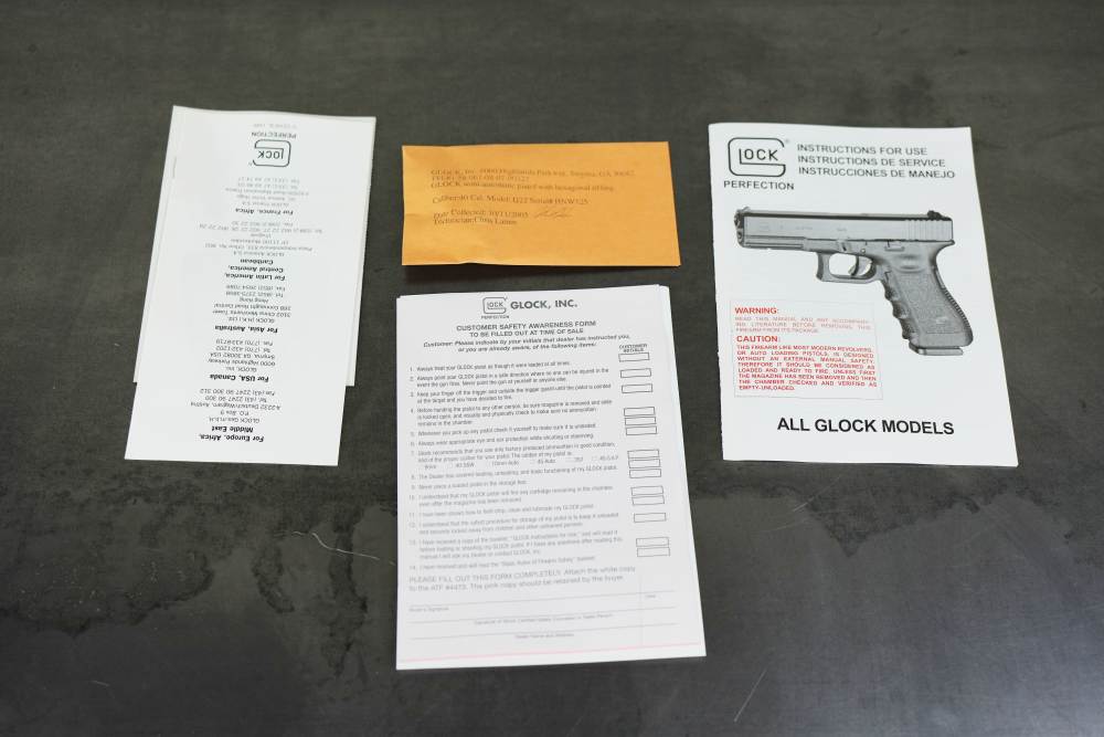Glock 22 Gen3 – .40 S&W – 5 Mags - LaserMax – Original Case & Manual -img-27