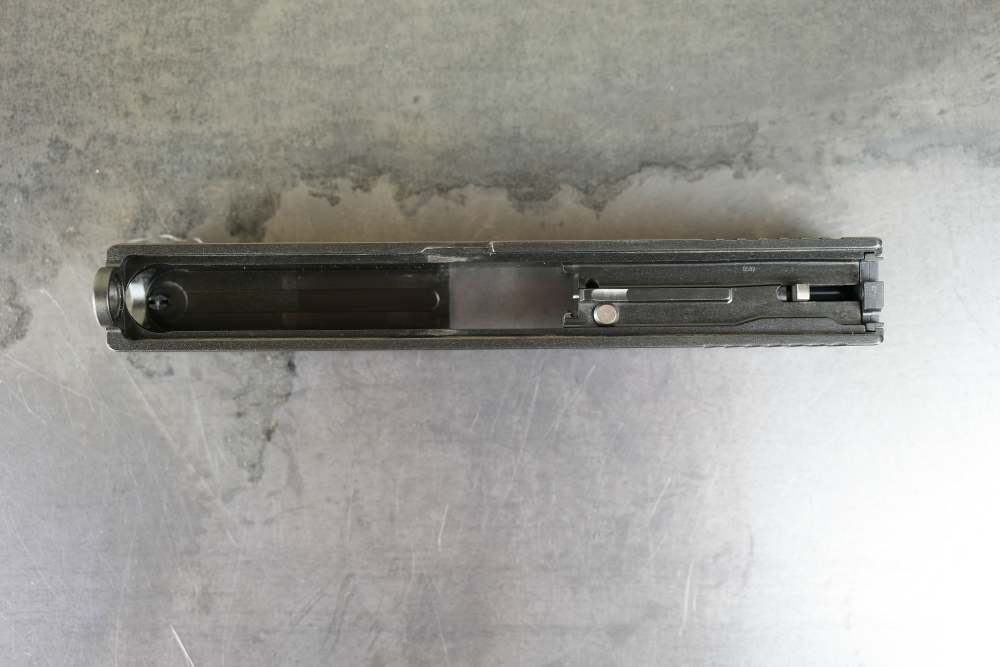 Glock 22 Gen3 – .40 S&W – 5 Mags - LaserMax – Original Case & Manual -img-23