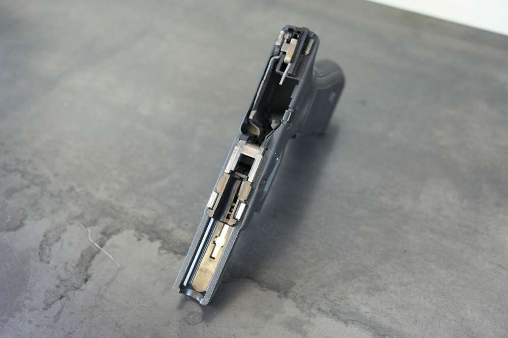 Glock 22 Gen3 – .40 S&W – 5 Mags - LaserMax – Original Case & Manual -img-13